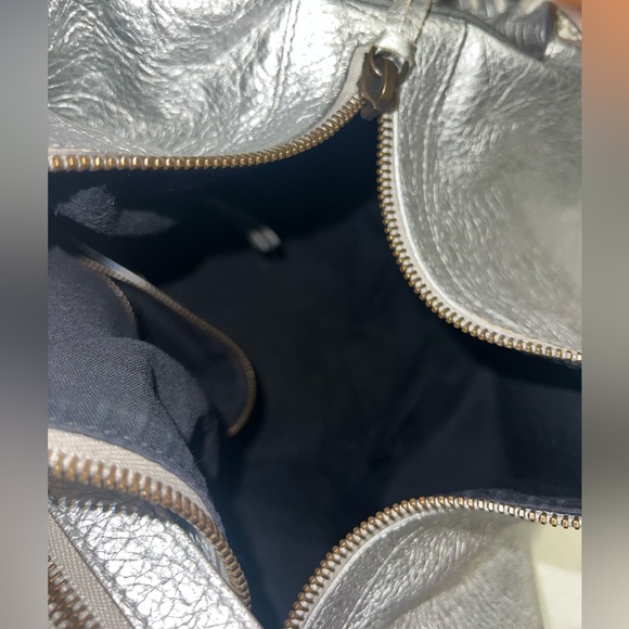 BALENCIAGA METALLIC SILVER BAG LIKE NEW - Picture 4 of 6